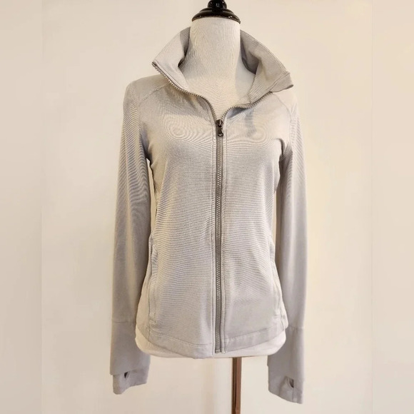 || UNDER ARMOUR || small zip up jacket - Picture 1 of 11